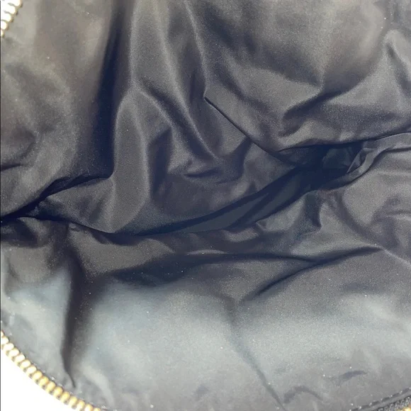 Marc Jacobs Elegant Preppy Black Nylon Crossbody Messenger Bag. - Picture 5 of 9